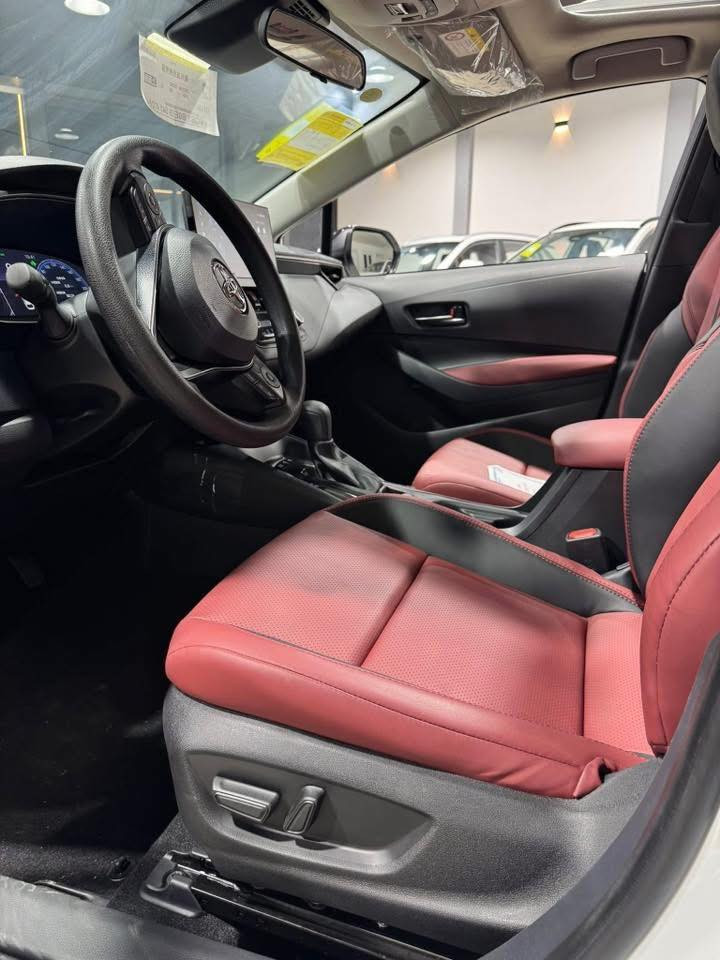 تحيه طيبه اخوتي الأعزاء كورلا موديل ٢٥ اخت الزيرو جديده السياره s فول موصفات للاخير
موصفات sمعروفه تجي اعلى شي سعرها 158
داخل احمر بيها مجال بسيط 
وبيها ملاحظة بسيطة
اخت زيرو ماشية 8000 

*********** 
مكاني بغداد المنصور
