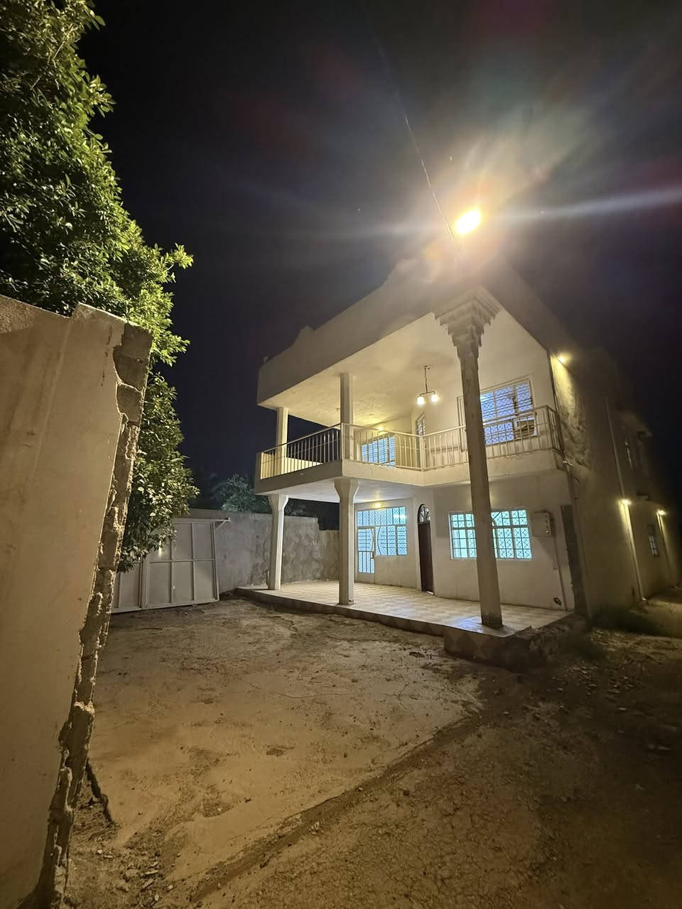 بيت للبيع منطقة جسر ديالى
البناء (220م) طابقين 
المساحة الكلية (1250)
بناء سنة 2015
حديقة امامية
ومساحة خلفية
6 غرف نوم 
2 حوليات 
1 صالة 
3 صحيات موزعات
سعر مناسب 
***********
