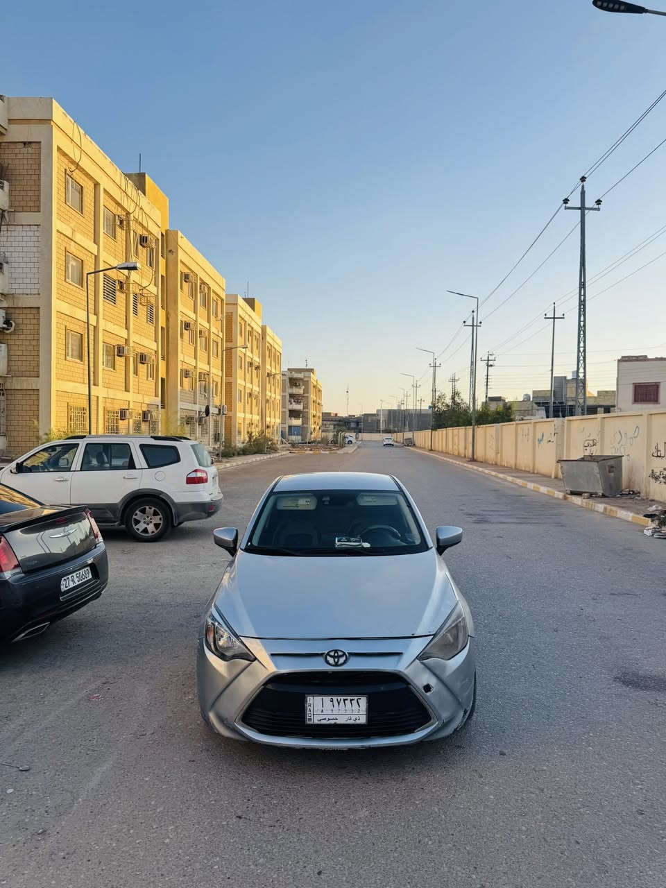 تويوتا يارس 2018
مكينه 1500 VVT
رقمها ذي قار بأسمي 
بيها بنيد امبدل 
ب88 وبيها مجال 
***********
