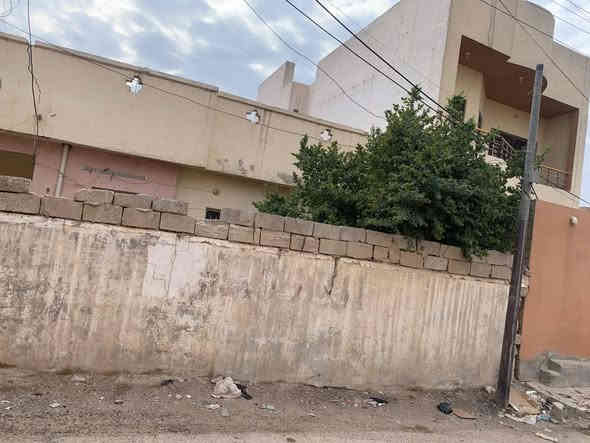 #دار للبيع في تكريت ....
#الموقع :حي الجمعية
#مساحة :260م
#الأبعاد: 13*20
#شارع 6م وحديقة .
#سعر 145مليون قابل للتفاوض 
#للإستفسار
#مكتب #محمد #غسان #الغبينة #للعقار #تكريت #شارع
#الأربعين #مقابل #متنزة #الياسمين #قرب #التجنيد #القديم
#للاتصال
***********
***********
