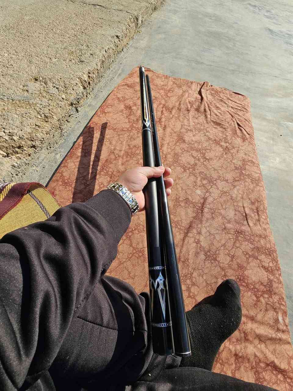 كيوب بليارد للبيع شوفت عينك بدون جنطه الكيوب عواج مابي ولا شويه للبيع سعره 55 وبي مجال شويه ***********-***********
