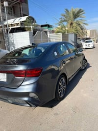 كيا فورتي موديل ٢٣السياره نظيفة جدأ ماشيه ٨٥ حادثه خلفي جاملاغ خلف الس...