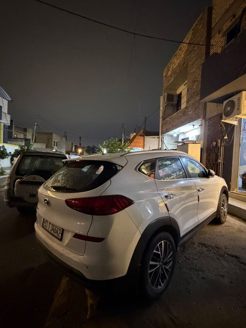 توسان 2020 خليجي الكاصد
بيه صبغ موضح بل صور 
موضح بل صور 
بدون دواخل 
موصفات 
بصمه ابواب وتشغيل وجنطه 
تحكم ستيرن فول 
كامرا دواره وشاشا كبيره 
مود درايف 
حساس امامي خلفي 
كشن كهرباء وجلد لون قرميدي 
ماصدات خمس عدسات 
لد امامي خلفي بلوجكتر لد 
ويل كروم حجم 18 
مري شفط  
مكان سياره بغداد سيديه
سعر 178
***********
