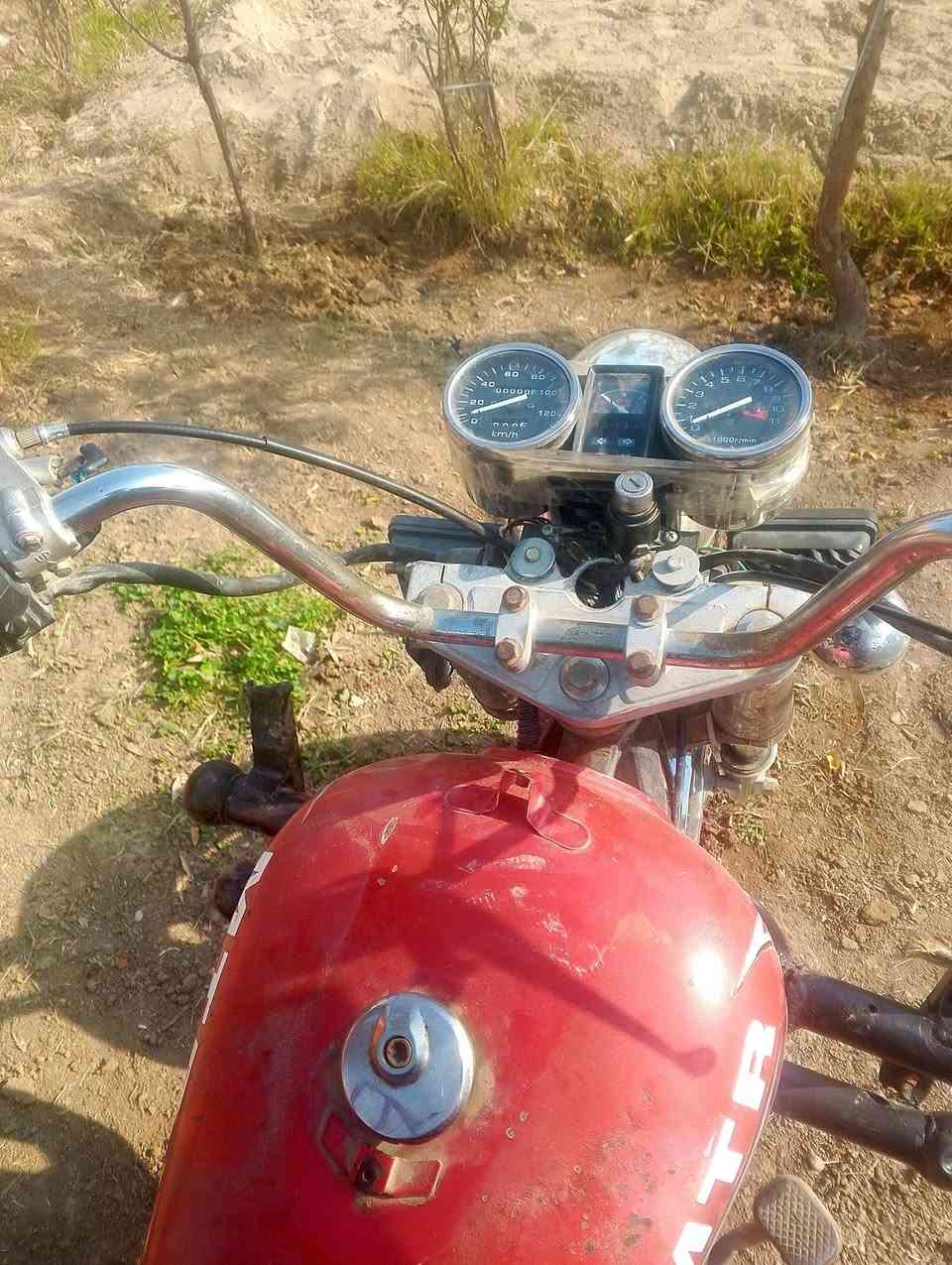 السلام عليكم ستوتة ام تي ار 2018 مكينة 2022 شغالة كاملة نقصهة فقط راجز مال سلف الباقي كلة شغال كهربائيات كاملة اوراق كاملة السعر 800 المكان البياع الشرطة الخامسة الرقم ***********
