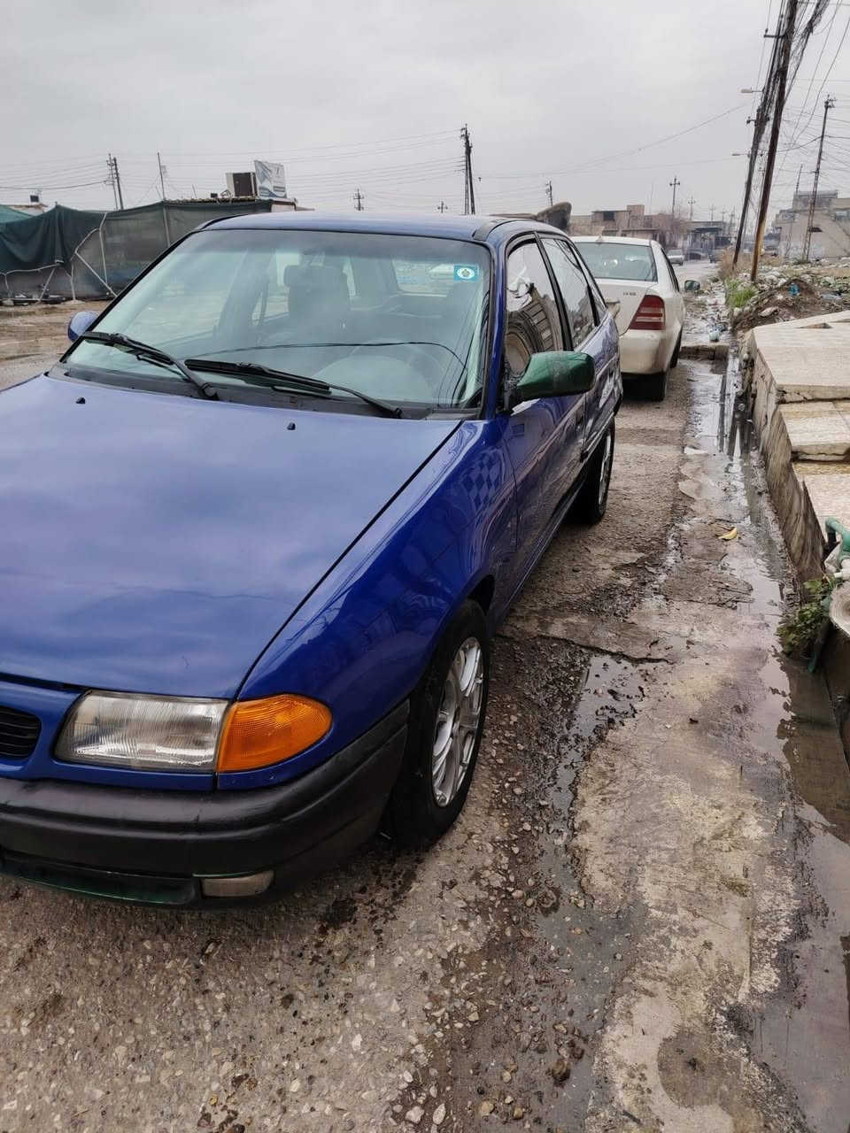 سيارة استرا موديل١٩٩٧ رقم بغداد محرك ٢٠ شرط كي شرط  بها قطعه وحدة صبغ اني الشرعي السعر٤٠ اوبيه مجال العنوان موصل اني مكلف بلنشراتصل علئ الارقام التالية
***********
***********
