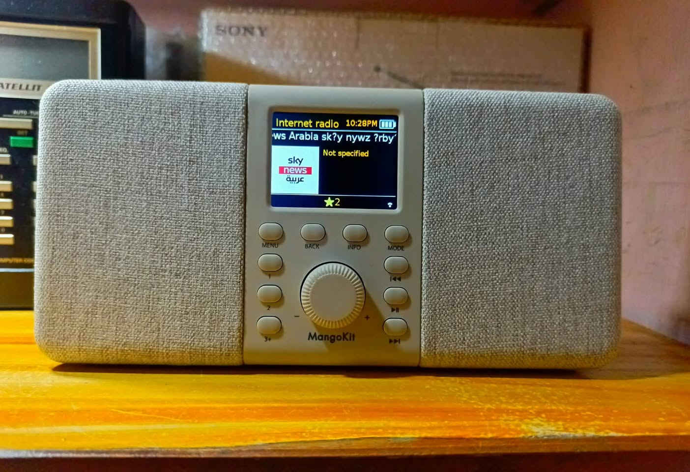 راديو انترنت واي فاي
ماركه. MangoKit. SR20
انترنت واي فاي
موجه FM
بلوتوث 👉 
موجه DAB
ميزه حفظ محطات مفضله
يشتغل باتري قلم عدد ٤
وايضا منفذ تايب سي يشتغل مباشر 
منفذ سماعه خارجيه
شاشه ملونه
ساعه ومنبه
ستيريو صوت مجسم قوي جدا ونقي
لوك جديد كارتون مامفتوح شرط يوصلك
الأبعاد الطول ٢٤ سم *الارتفاع ١٢ سم
ملحقات كارتون وكتالوك كيبل تايب سي
اي استفسار بعد تعليق يوصلك السعر وبالخدمة 🌹


**إذا كنت صاحب هذا الإعلان وتريد حذفه لأي سبب، رجاءا أرسل رسالة إلى الدعم الفني**