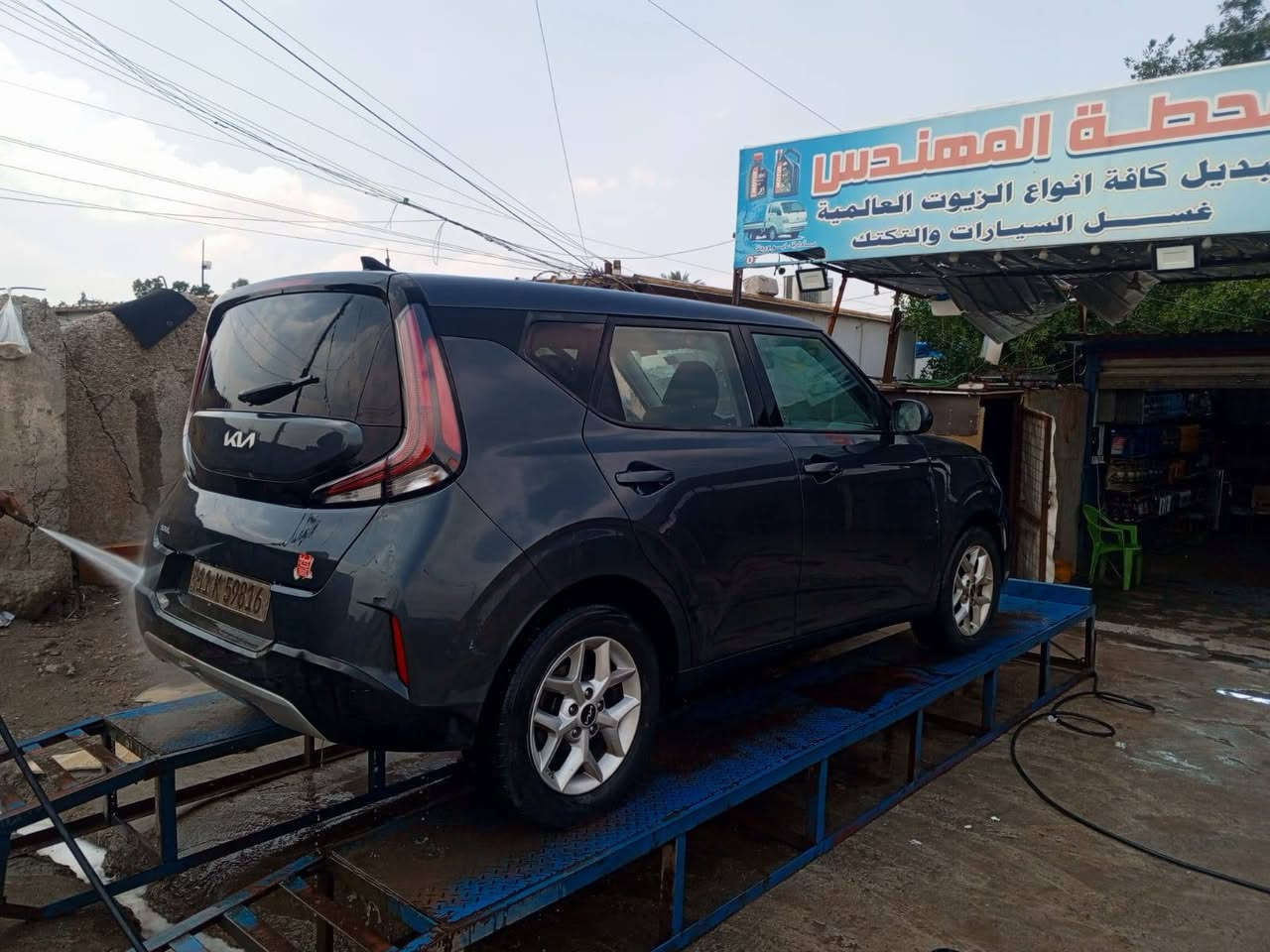 السلام عليكم 
صول موديل ٢٠٢٥ تحويل بنفس اليوم 
السياره فول مواصفات عدا الفتحه 
 بنيد مبدل بلادي ومكفوله من الضربه كير ومحرك بل كارتون السياره كلش حلوه السعر ١٧٠ ورقه وبيها مجال حك الجيه 
متواجد ع واتساب او اتصال ممتواجد ع فيس 
الرقم *********** اتصل واني خادم
