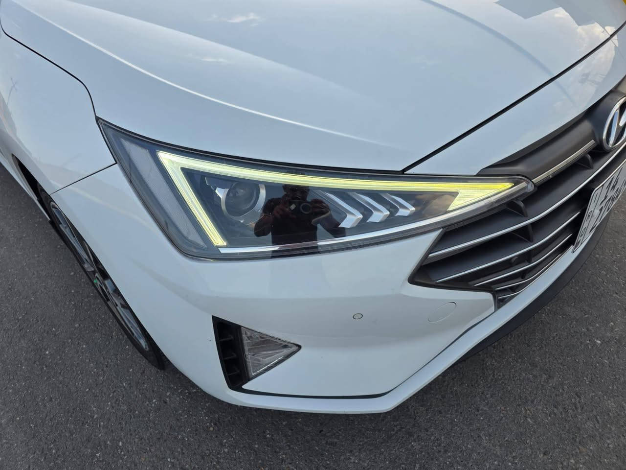 السلام عليكم 
النتره 2020 خليجي مكفوله كفاله عامه ضربه وصبغ وتبديل وفتح وبارد كفاله من شخط فول مواصفات 
ماشيه 73 حقيقي 
محرك الفين دوش كفاله 
سيارة جديدة كارتون جاهزه للاخير 
السعر 173 وبيها مجال الشراي يتصل ***********
