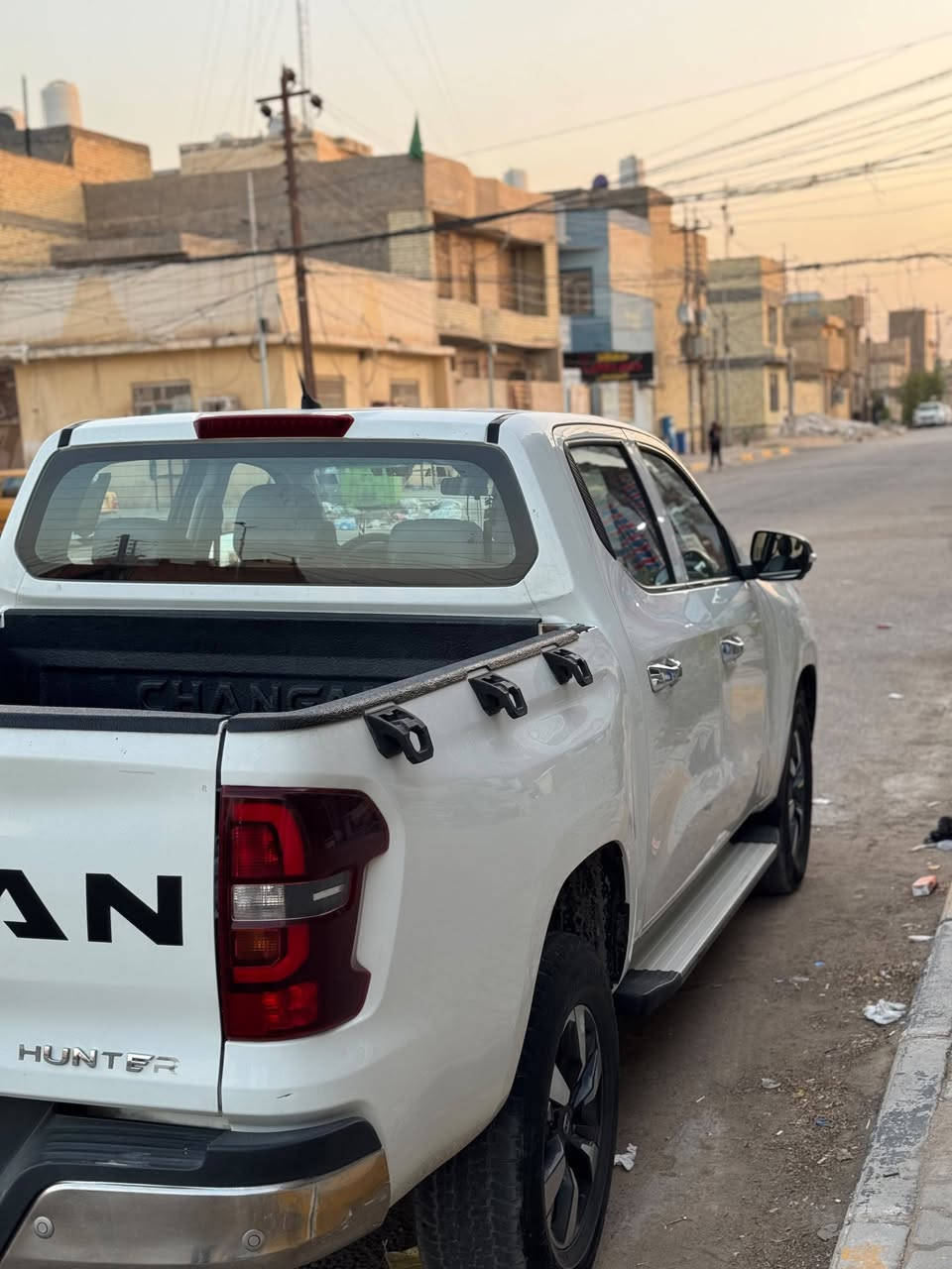 السلام عليكم
🚘 للبيع شانجان هانتر موديل 2023
اللون: أبيض

محرك 2.4 

الممشى: 136 ألف 
رقم بغداد
السيارة باسمي

السياره مكفولة: بس الجاملغ شبر بارد 

بيها ملاحظة بسيطة: فاقدة برنامج

السعر خاص 

للمهتمين التواصل على ***********
***********
