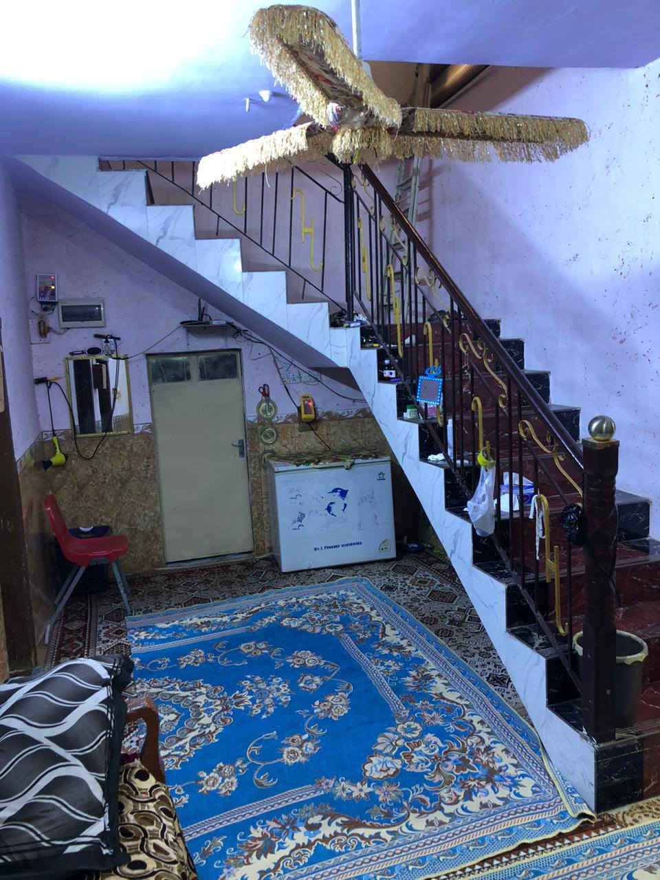 السلام عليكم دار للبيع  الموقع الطاقه الدار ملك المساحه ١٢٤
 يحتوي الدار عل مطبخ و صاله و استقبال و حمام داخلي فقط ويحتوي عل غرفتين نوم و صحيات خارجيه الاستفسار عل الارقام الاتيه***********
