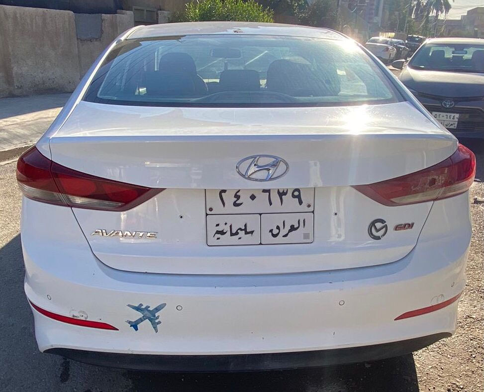 افانتي 2016 الشكل الجديد
محرك 1600 GDI خليجي
محرك جديد گص حاوية من سيارة ادوات 
عدد الكيلومترات 25,000 
حادثها كما موضح بالصور 
المواصفات :
تحكم ستيرن 
تدفئة بالكشن والستيرن
تبريد قطعتين 
اشاير بالمري شفط
بلوتوث + AUX
تخم تايرات جديد 
ادامة جديدة بلكات وفيت بم جديد اصلية
نظام محاكاة
نظام قيادة ( Normal , ECO , SPORT )
والمواصفات البقية المعروفة 
السيارة يرادلهة تلحيضات بسيطة
مكان السيارة بغداد للتواصل ***********

السعر : ١١٧ وبي مجال
