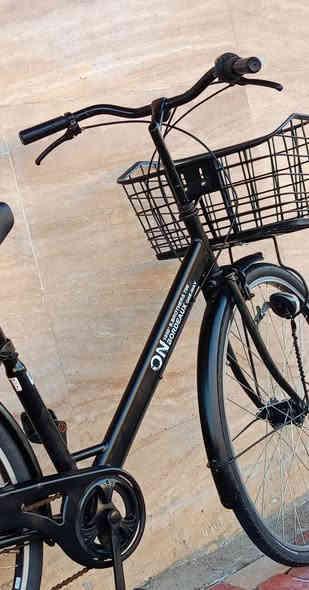 ✨ الســلام عليكــم ورحمة الله وبركــاته ✨
🚲 دراجــة هوائيــة للبيع 🚲 حجم 28
حاويه اصلي 
⚙️ كير + حساس
🛞 تاير عريض
🧺 سـلّة اصلي + 🔐 قفل أصلي
🪑 قيادة مريحة
✔️ شرط الفحص والنظافة والضمان
✨ نظافة 90–95%

📍 العنوان: كربلاء / طوريج
🚚 تتوفر خدمة توصيل لجميع محافظات العراق

📞 للاستفسار أكثر: خاص أو على الرقم
***********
