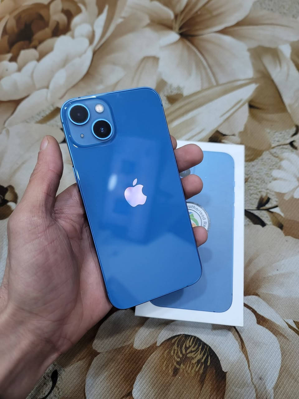 سلام عليكم ايفون 13 عادي جديد لوك اول ستخدام اني بطاريه 88 شرق أوسط اكفله كفاله عامه ذاكره 128 
سعر 650 وبيه مجال وصل الشراء عندي وبسمي 
*********** غير متواجد على الفيس
