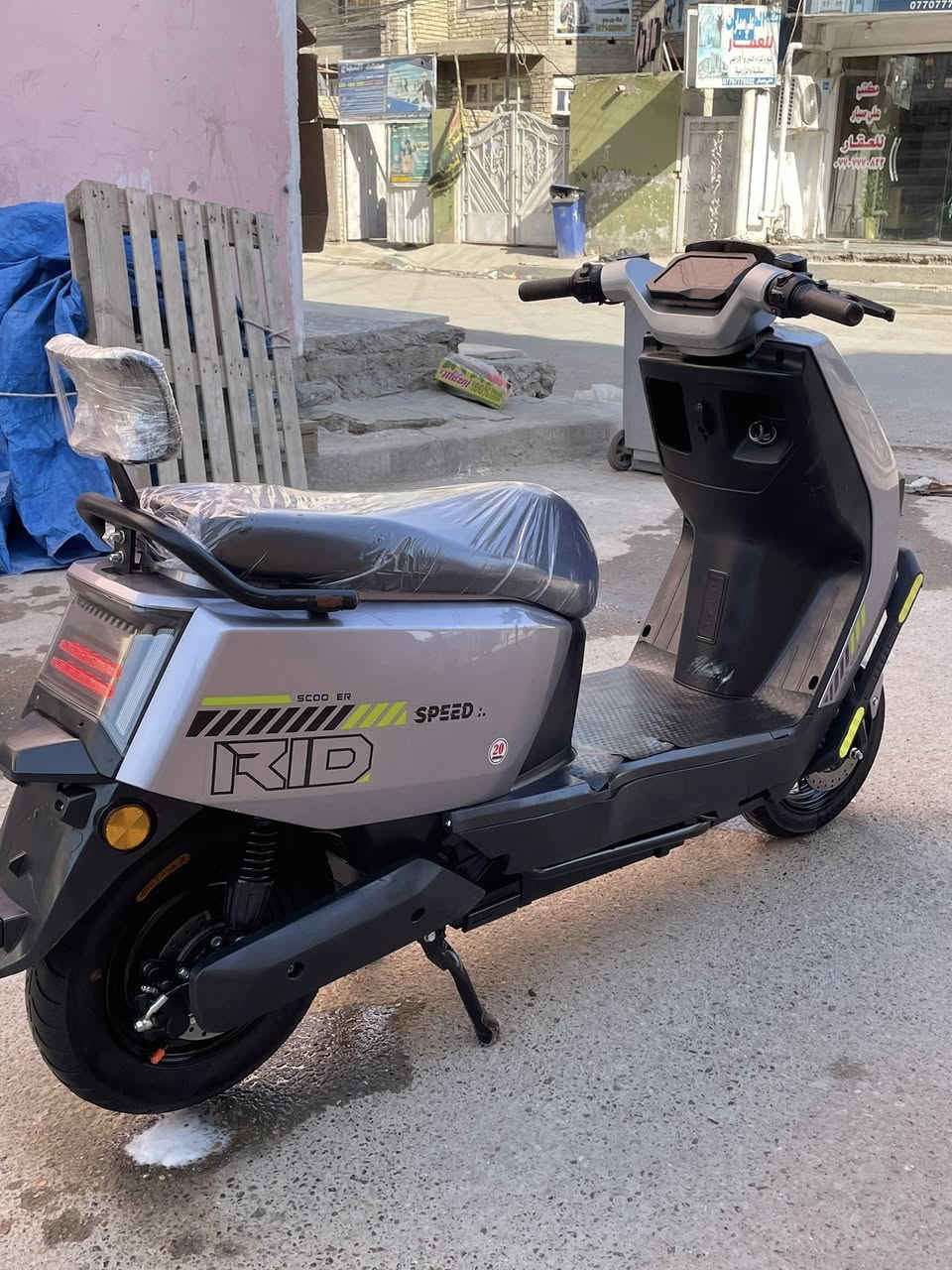 السلام عليكم دراجة سكنس ام عيون 2025
6 بطاريات كبار 
لايت عالي ناصي 
اشاير 
نضام بك R+ بارك P
قفل ستيرن 
السعر 550 وبيها مجال 
العنوان بغداد بلديات 
الرقم ***********
