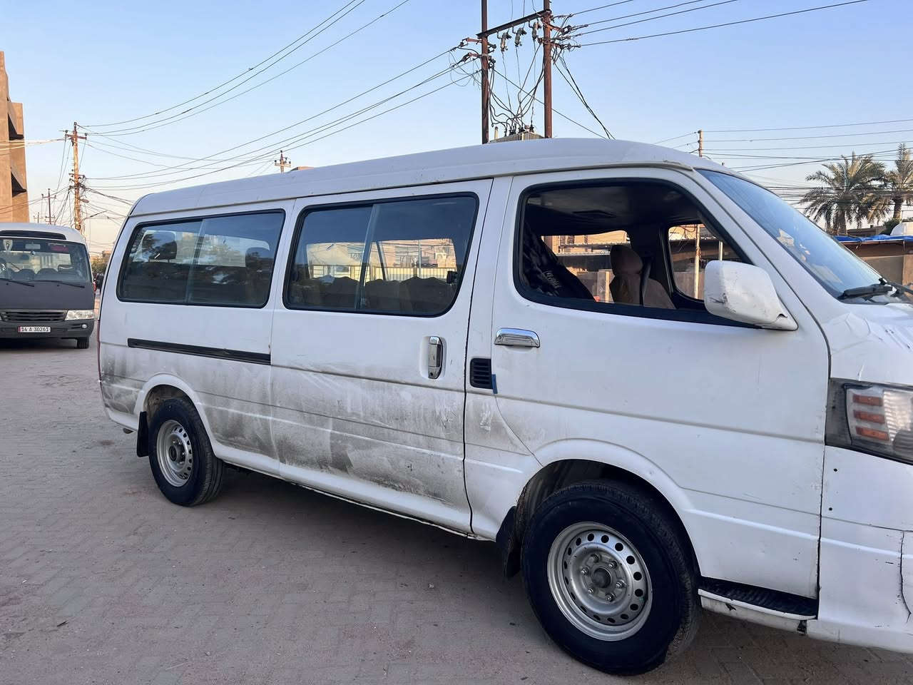 سلام عليكم جمبي موديل 2014 سياره بلادي ما عوزه شي بيه ضربه نص بنيد معمر بس ما مصبوغ وبين طخه ماشر عليه مكينه جديد قبل ٣اشهر شاده رقم كربلا تحويل وين متريد بسمي تحويل ثاني يوم 
عنواني بغداد زعفرانيه سعره ٨٥وبيه مجال شي بسيط 
ستفسار ***********
