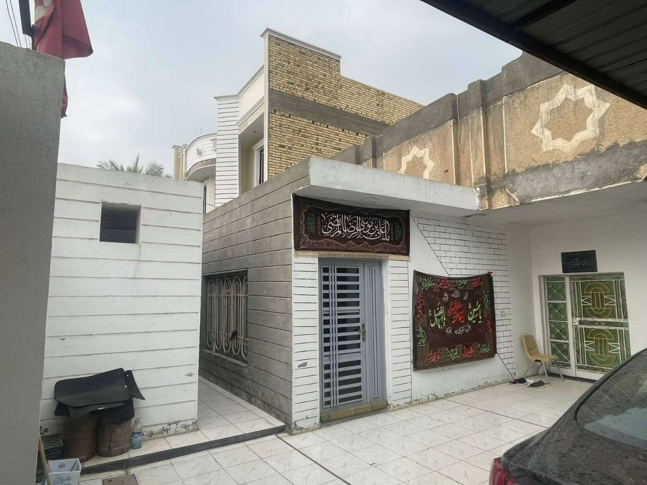 🌹.     السلام عليكم.    🌹

#بيع___مستعجل____بيع___مستعجل 

 🏠     #دار__للبيع   🏠

🌄🌅 #فضلا_وليس_أمرا_تابع_الصفحة_ليصلك_كل_جديد

🌐#الموقع : #موقع_راقي_جدا

🟥🟥#الدلالية____بذمة__الطرفين

#الهاشمية ⬅️ قريب جدا على شارع الهاشمية الحمزة ⬅️

🟩 التفاصيل 🔻🔻

🟦النوع : #طابو__صرف

🟦المساحة : 250 متر.

🟦البيت نظيف ومرتب. 

🌌 البناء : طابوق ⬅️ والسقف صب كونكريت.

🌌 جميع الخدمات متوفرة 

⬅️⬅️التفاصيل   :👇

🌌🏞️ البيت متكون من طابقين 

♓♒. الطابق الاول يحتوي على  :

🌌 غرفة نوم عدد(2)

🌌 استقبال.

🌌 صالة

🟥 مطبخ

🚾كراج سيارة. 

🚾مجمع صحيات داخلية .

🚾 مجمع صحيات خارجية.

♓♓الطابق الثاني يحتوي على :

🌠غرفة نوم عدد ( 2 ).

🌠صالة.

🌠مطبخ.

🌠صحيات.

🟥#لانسمح_بنسخ_المنشور
👇👇
🔚🔚 السعر  ؛ اكتب تم⬅️ ويجيبك السعر على الخاص و بخدمتكم. 
👇👇👇

للاستفسار اكثر يرجى زيارة مكتب دلالية الرياحين للعقار   

#الكائن الحمزة الغربي ⬅️حي العسكري على الشارع الرئيسي قرب مكتب الأخوين للانترنيت مقابيل المدارس. 
                         
                 أو 

  ☎️ الاتصال على الارقام الموجودة 

                         ***********. ☎️ واتساب 

                        ***********.  ☎️ واتساب 

                       ***********.  ☎️ واتساب 

☎️🌌للأعلان والترويج عن عقاراتكم يرجى مراسلة الصفحة أو مراسلة خدمة الزبائن واتساب. ***********☎️
