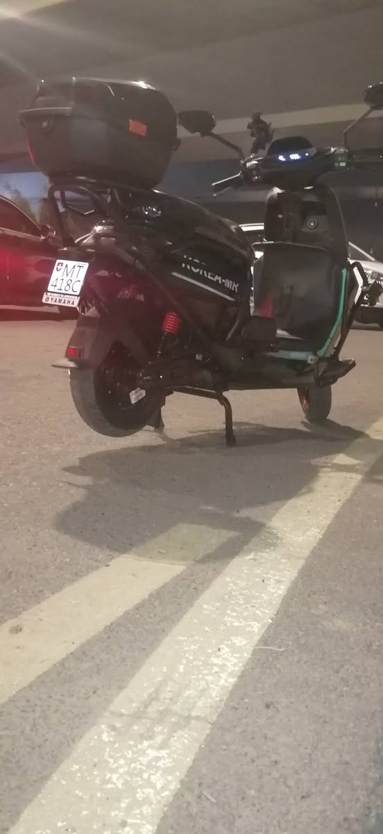 دراجه شرط النضافه صارلها 3 اشهر لوك وبطاريات6 لوك فول موصفات السعر 900 الف العنوان موصل جانب الايمن حي الرساله ***********
