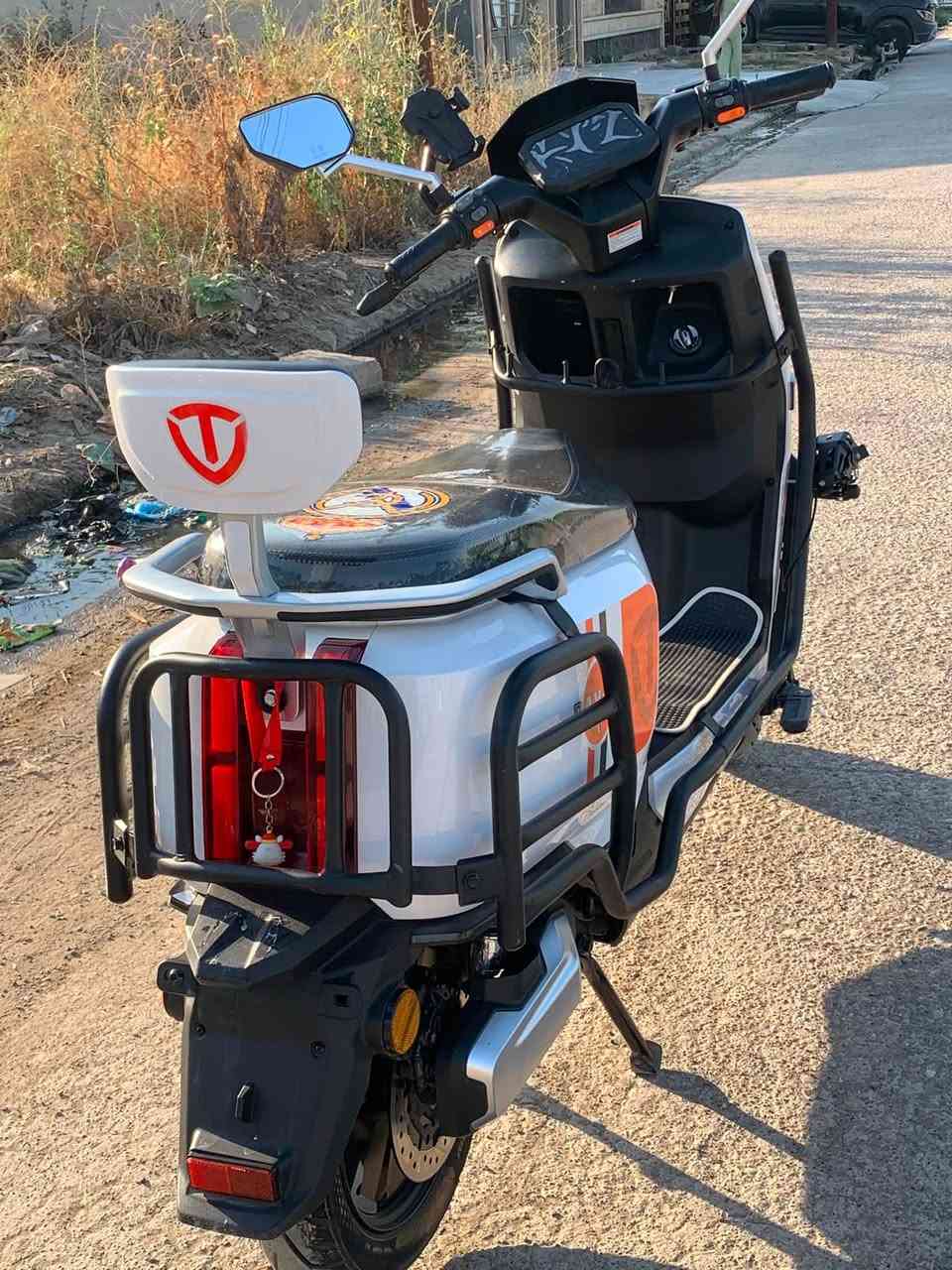 Tailg الريان وحش الكون مدرعvip
ابيض 
بلاجكتورات عالي وناصي ورماش
لايتان زنون
بي الشحن التلقائي
نوع البطاريات كرافين افضل شي
شاحن اصلي
ماطور كلش مرتب وحلو
ستخدام  شهر واحد فقط
السعر 
مليون ٣٥٠ 
عنوان الموصل جانب الايسر 
بيه هورن طاط. ***********
