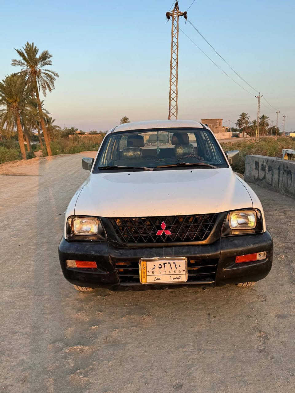 السلام عليكم بيكم مستوبيشي للبيع مديل  2002نضيفه رقم بصره بسمي تحويل ثاني يوم سنويه تنتهي ٢٠٣٠ حلوه ونضيفه كير عادي محرك اكسن. شاصي كهربايات كله شغاله  تخم تاير مكفولات مكان البصره قرنه بني منصور ..    ***********واتساب
