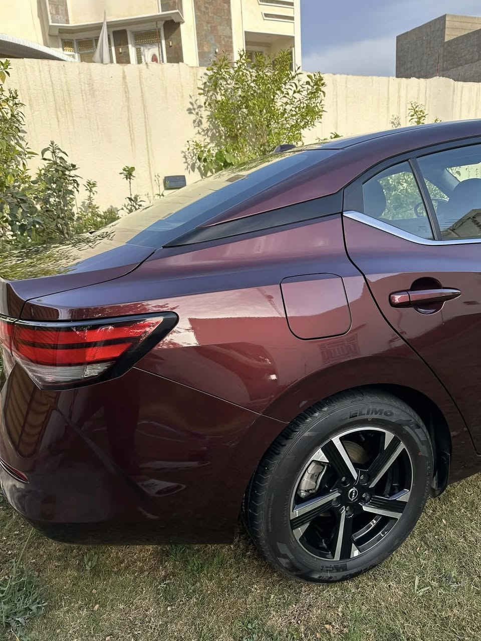 السلام عليكم ورحمة الله وبركاته 
رمضان كريم جميعاً 

نيسان سنترا 2025 امريكي حادثه جدا خفيف بس حافة البنيد تعديل بارد ماشية 13 بحالة الوكالة 
مواصفاتها معروفه 
مكانها بابل 
السعر المطلوب 129 وبيه مجال بسيط 
***********
