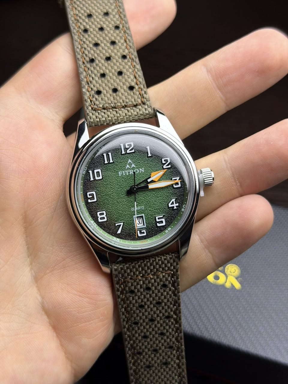 FITRON
اصلي ماكنة ياباني كاملة المرفقات 
مينا مميزة حجري 
دزاين السويس ملتري 
ارقام واميال لامينوس فسفوري 
نافذ شهري 
سير جلد وكتان مختم فيترون 
ستانلس ستيل 
مقاومة للماء 

30 الف على اول تم


**إذا كنت صاحب هذا الإعلان وتريد حذفه لأي سبب، رجاءا أرسل رسالة إلى الدعم الفني**