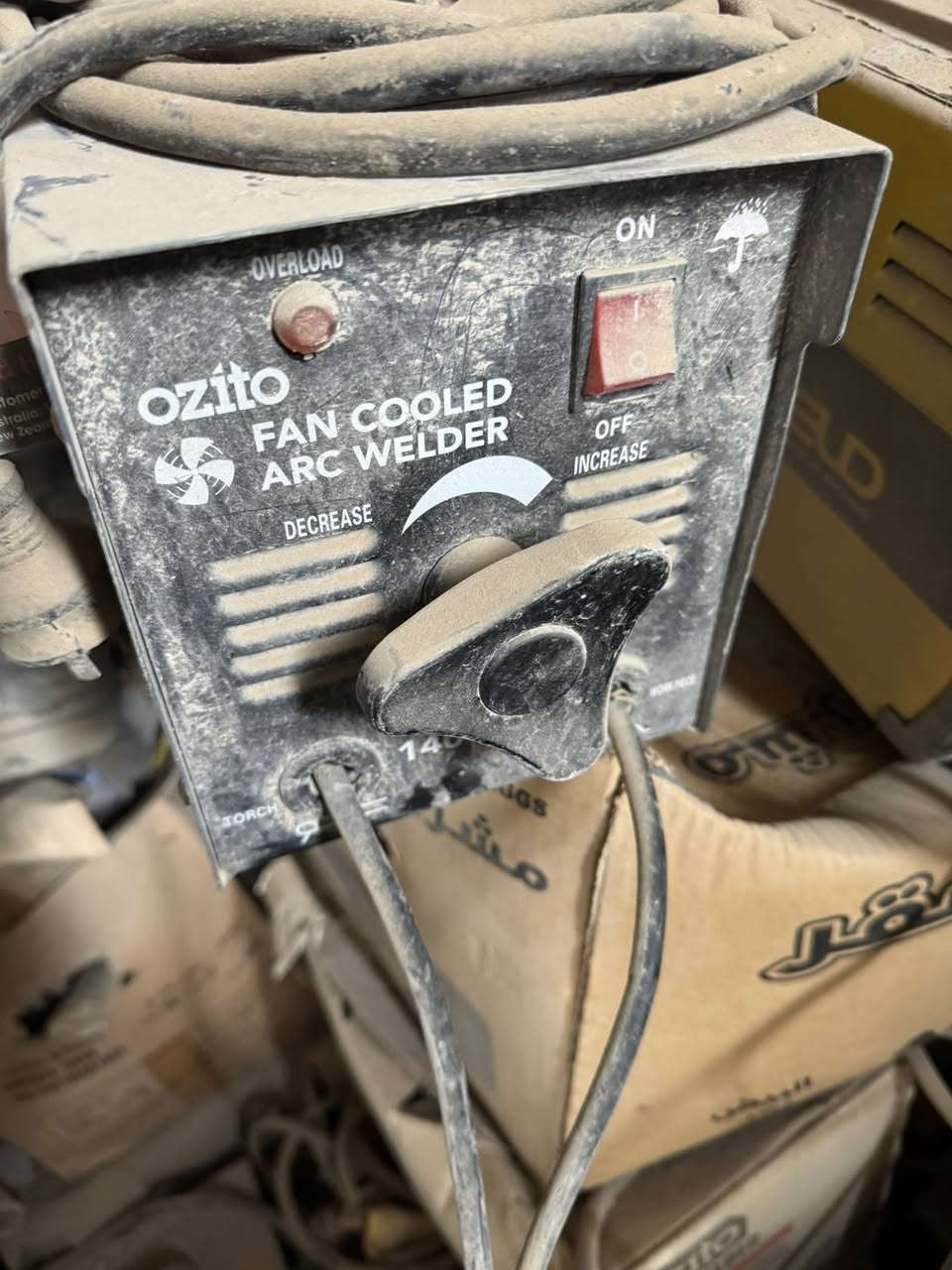 مكائن لحيم للبيع العدد ٢٠ قطعه باله 
احجام مختلفه سعر القطعه ٦٠ الف 
رقم ***********
