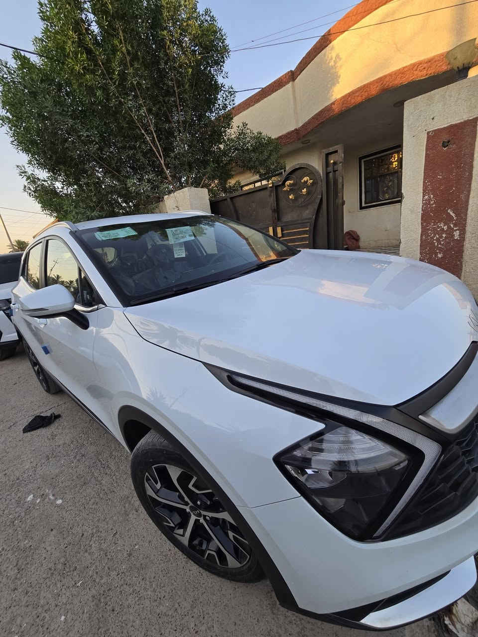 بيع مستعجل اخوان 2023 كفالة عامة سعر  200 ورقة هاتف***********
مكان السيارة بغداد الكرخ منطقة الدوانم  السيارة فول ما عدا البنوراما

