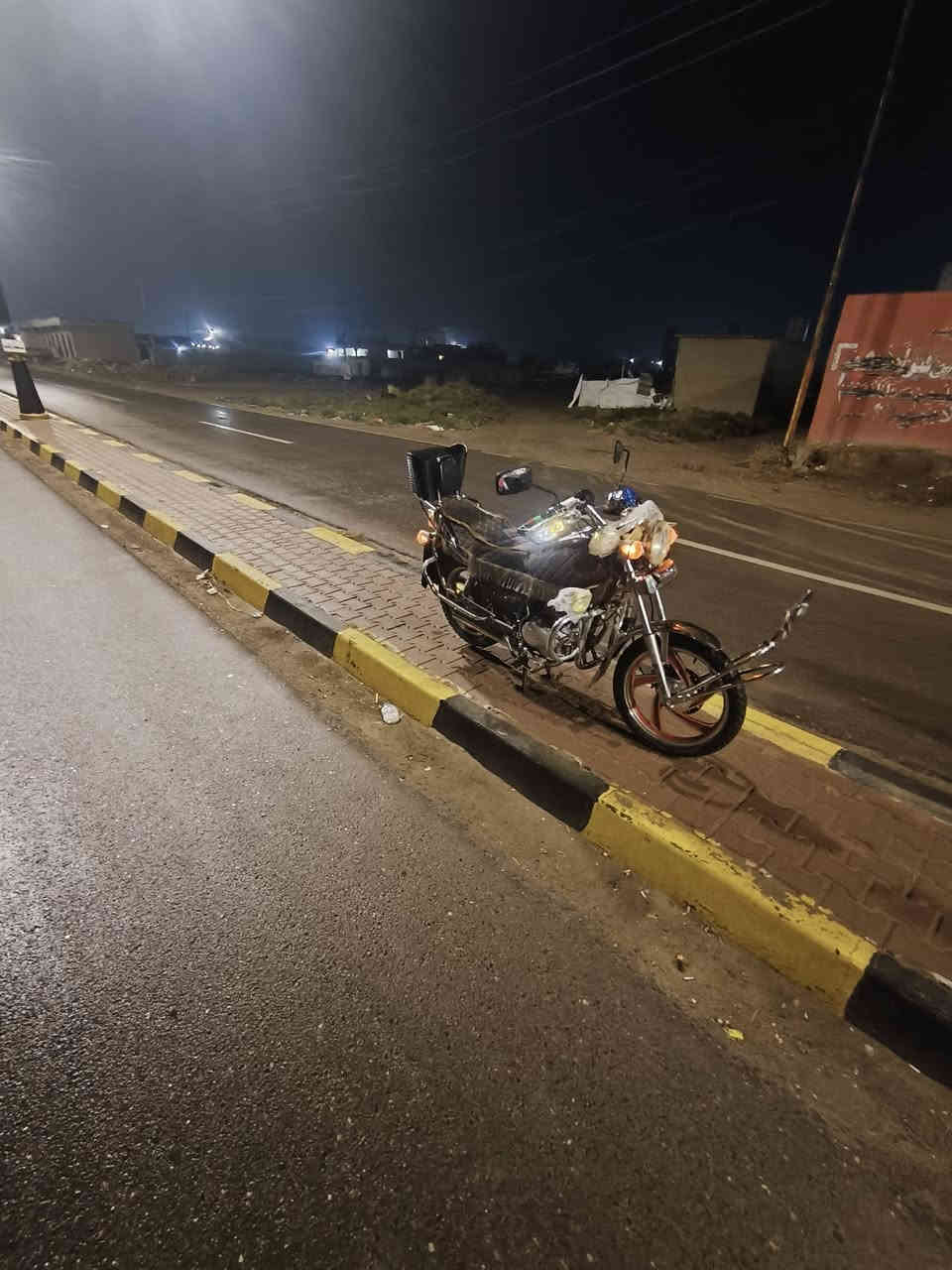 السلام عليكم
جني دبل بلك للبيع
موديل 20
محرك شرط مامفتوح 
نگره سلف
كهربائيات كلها شقاله 
السعر 850وبي مجال 
رجاآ الموشراي لايتعبني
*********** المكان الشرقاط سديره سفلى
