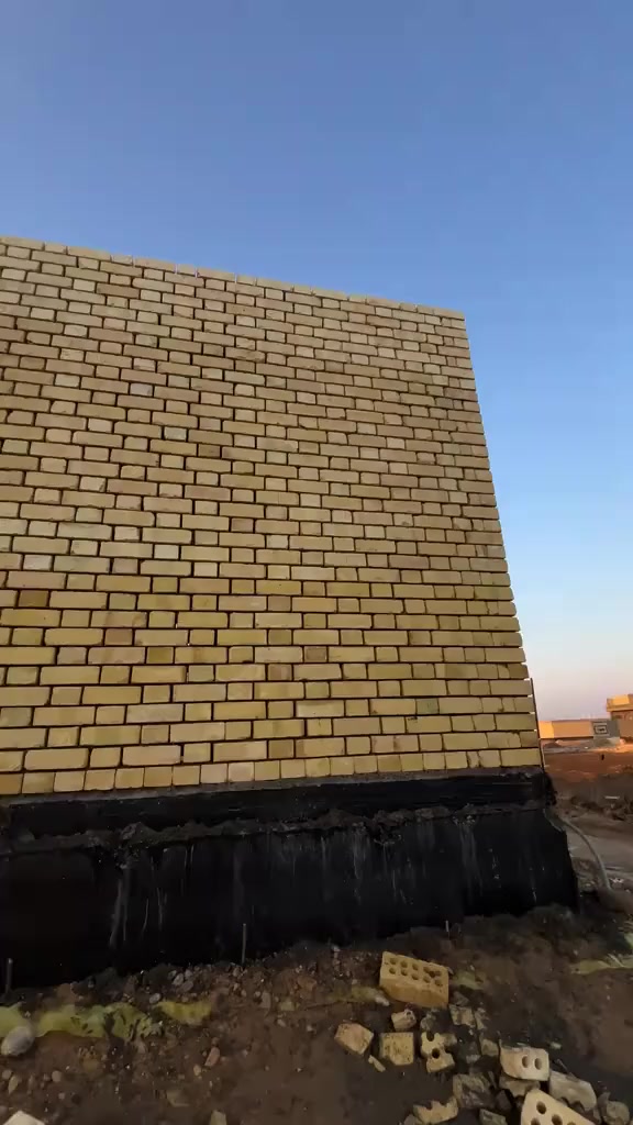 معتز خلفه بناء الدبل ب 400 ***********
