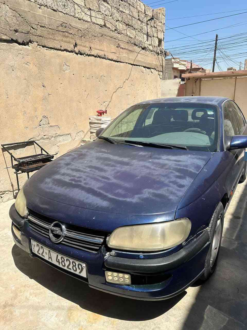 السلام عليكم.. أوبل أوميغا للبيع
نوع السيارة: أوبل أوميغا (Opel Omega).
​الموقع: الموصل.
​الرقم: أربيل (تحويل أو وكالة مضمونة).
​تفاصيل وحالة السيارة:
​السيارة نظيفة وما شاء الله عليها.
​التبريد شغال وثلج وجاهز.
​المحرك والـتطواية والشرطيات كلها بحالة جيدة جداً والسيارة مال جنّاي.
​التحويل والورق كله كامل وجاهز.
​الصبغ والبدن: مثل ما موضح بالصور (بيها جلح شمس بالجنطة والشرك/البونيد بسبب جونا، وباقي البدن نظيف).
​السيارة جاهزة من كلشي ومابيها أي نقص، مال مشي وسفر.
​السعر: [ 38 ورقه ] (بيها مجال للشراي الطيب)
للاستفسار والتواصل: [ *********** أو راسلني خاص.
