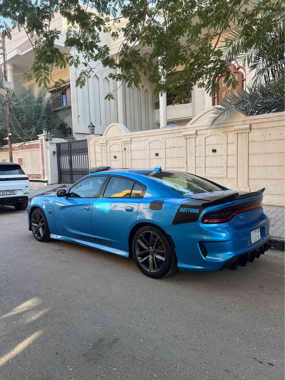 السلام عليكم رمضان كريم 
دوج جارجر 2016 رقم بغداد RT/MAX فول مواصفات كشنات جلد حظن تخزين ميموري تبريد كشنات شاشة جبيره رقم بغداد مشروع وطني السياره جاهزه من جميع النواحي ومصروف عليها صرف صحيح كزوز بلادي حادثها جاملغ وبنيد وبيها باب كلير وشوي صبغ بجاملغ الخلفي السعر 157$ مكاني البصرة شط العرب جسر خالد *********** اتصل وانا خادم شط العرب, البصرة
