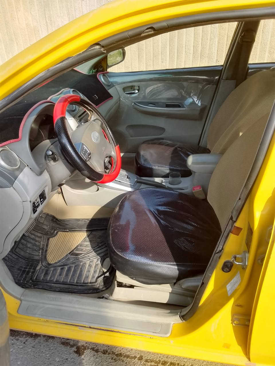 سلام عليكم ورحمه الله سياره بيوايدي موديل 13جي3 بلاد منضومه تبريد جديده تخم تاير جديد صدر امامي خلفي جديد كير ومحرك خير من الله سياره تخبل سنويه ل29 وبسمي تحويل ثاني يوم حادثه موضح بصوره  سعر 46ورقه مكاني بغداد حي الجهاد رقمي ***********
