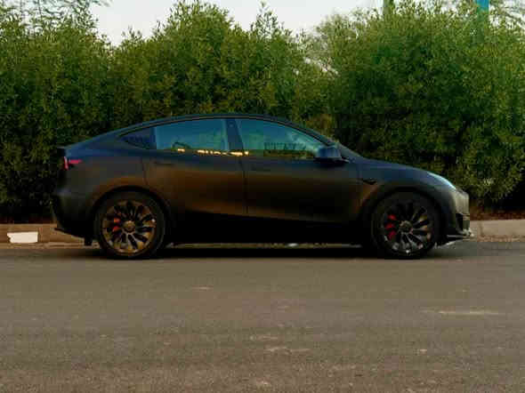 تيسلا 2023. كلين بدون صبغ Y دبل ماطور لونك رينج
للبيع فقط  
ماشيه. 32 الف كيلو 
مغلفه ppf. بلكامل 
السياره جديده كلش 
عليها اضافات. هوايه. 
صور امريكا مرفقه 
مكان السياره بغداد القادسيه 
***********
