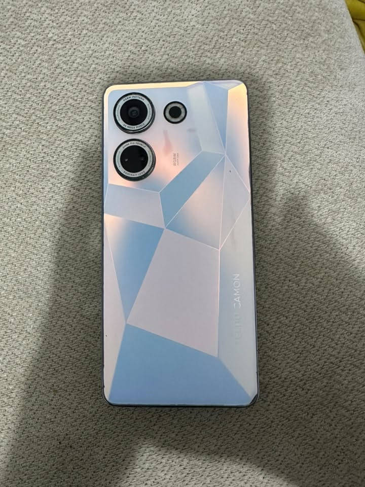 TECNO CAMON 20 Pro
ذاكرة 256
سعره 160 بي مجال
نضافه 100
مكاني بغداد مشتل

***********
