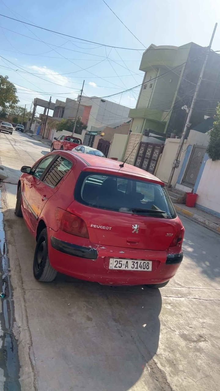 السلام عليكم بيجو موديل 2005 سياره حلوه وجاهزه ماتصرف عليها ربع دينار
بيها شوي صبغ اني ابيعك حزام سياره مال بنيه ولحد الان يمها وب اسمها تاير صدر حداديه كله جديد مكان السياره كركوك
السعر 48 وبيها مجال
*********** دكوك, كركوك
