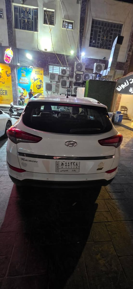 ١/هيونداي توكسان موديل 2018 🚗
٢/رقم بغداد (باسمي) 
٣/ماشيه 196الف
 مواصفاته 
مري شفط 
حساس خلفي 
شاشه ابل كار بلي 
بصمه تشغيل عن بعد 
ويل كب نيكل 18
ملاحظات : بيه بارد جاملغ امامي وبيه صبغ بالبنيد اثر تقشير والجاملغ الخلفي عكس السائق بي ضرب ومصبوغه 
مع تبديل بالدعاميه الاماميه 
السعر 152 وبيه مجال بسيط 
مكان السياره بغداد الحريه
***********
