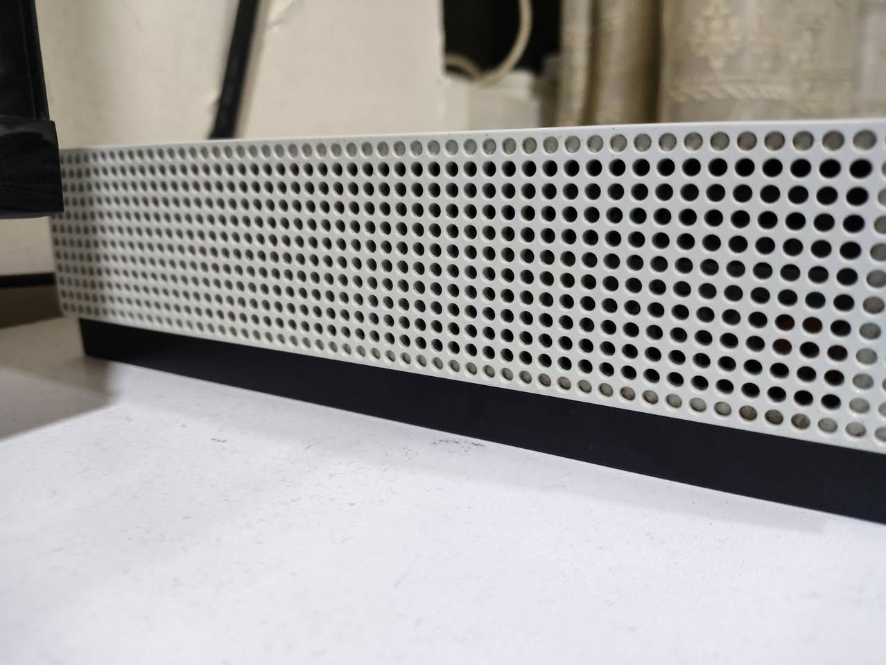 سلام عليكم اخوان للبيع إكس بوكس ون اس 1TB كامل ملحقات بلادي مابي عيب جهاز شرط شغال مامفتوح يجي ويا 1 اليده بلادي ميكانيكي باندل نسخة خاصة  معاهه اشتراك كيم باص لمدة 40يوم عنوان كركوك سعره 175الف رجاءا لي مو شراء لايتعبني ***********
