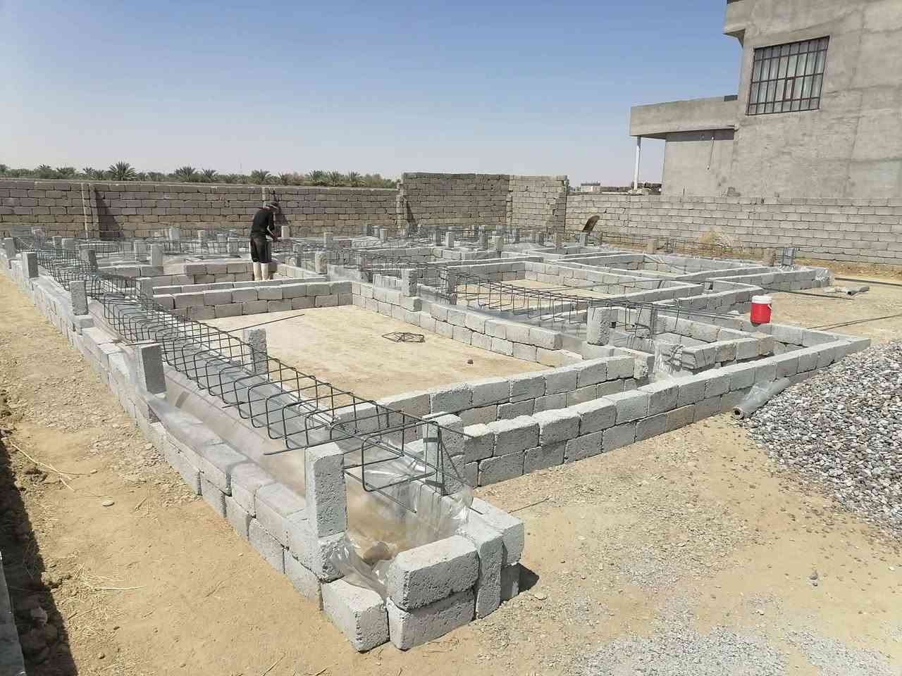 السلام عليكم
أرض للبيع
المساحه 650 متر
العنوان الخصم السده مقابيل للجملون الأزرق 
مع اساس و2000 ابلوكه واصلها ماي وكهرباء
***********
***********
