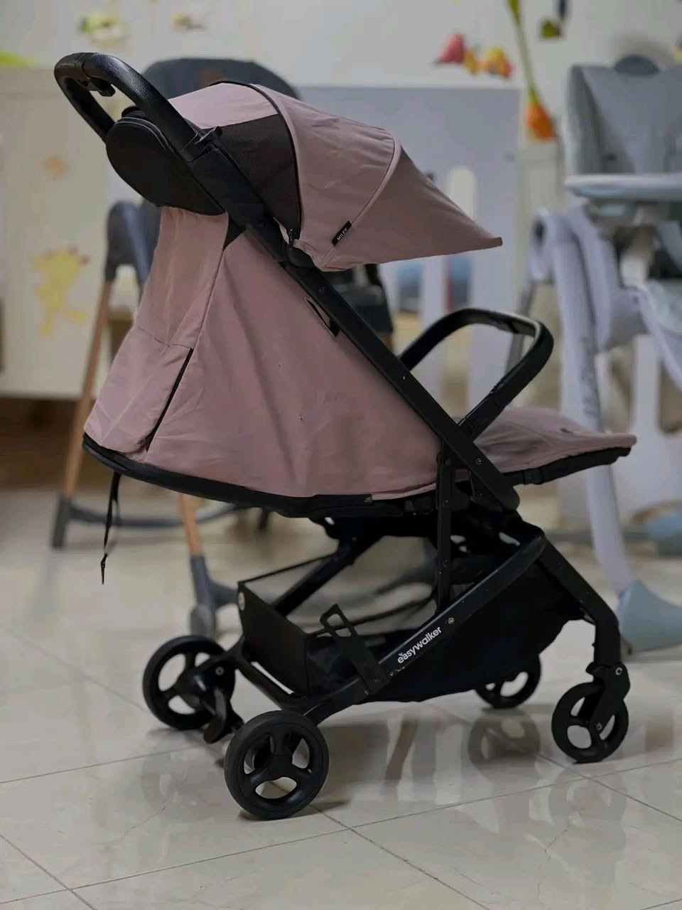 Poussette valise EASYWALKER MILEY importée 🇪🇺


**إذا كنت صاحب هذا الإعلان وتريد حذفه لأي سبب، رجاءا أرسل رسالة إلى الدعم الفني**