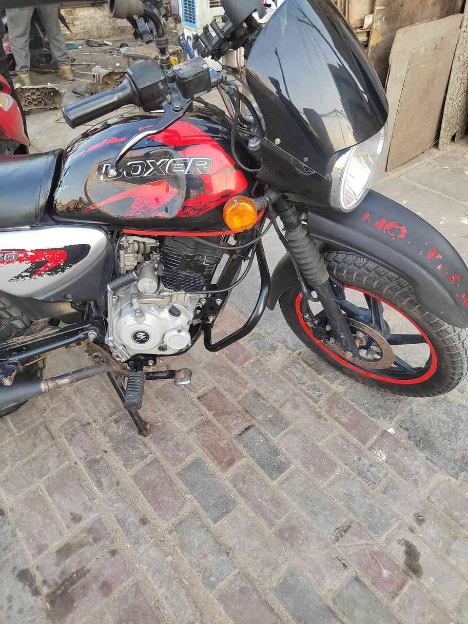 دراجه 23 مرقه سنويه بغداد وبسمي بس لوحات بعدهن مطالعات للبيع 1700 مستعجل عله بيعها دراجه نضيف تجي وتشوف بعينك بس يرادلها شويه ترتيب ***********
