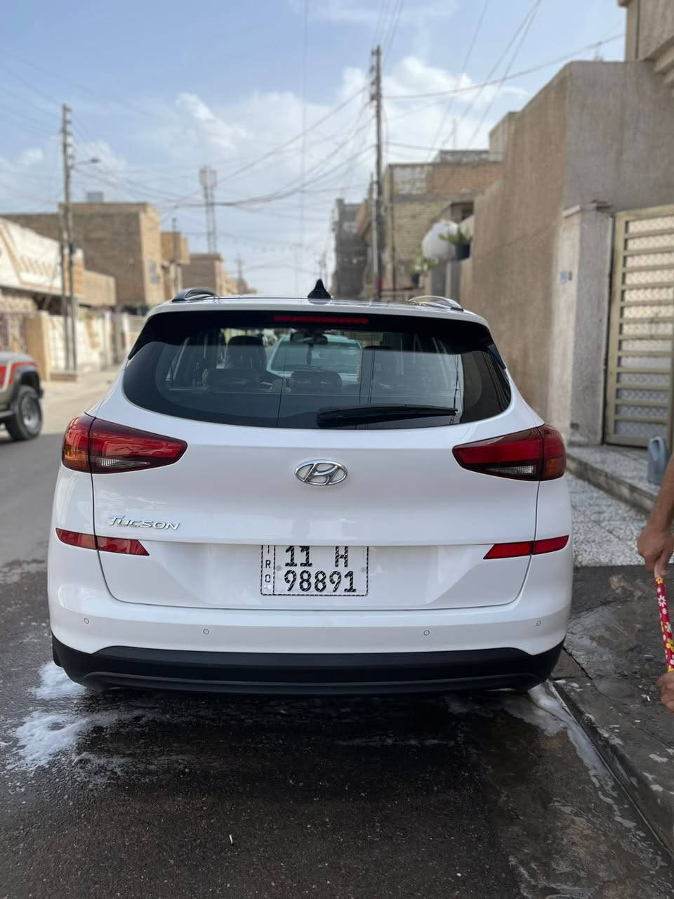 سياره توكسان خليجي
موديل (2019)

فوووول مواصفات ١/١ البانوراما 
مكفوله من الضربه المحرك و الكير كفاله من فتح 
رقم بغداد الدولي الجديد
 مشروع وطني ومجدده ٥ سنوات 
الى سنة ٢٠٣١
ماشيه87
السيارة ب اسمي 
يعني من كلشي كاملة الياخذه مجرد تحويل ثاني يوم
جديدة حتى الغراض والعدة  والكتلوكات على استلامه من الشركة 

مواصفاته / 
 بانوراما وبصمة تشغيل
بصمة ابواب
 ٣ انضمة قيادة
1 كرسي كهرباء
أريل نفكيشن
شاشه ابل كار بلي البلادية مال توكسان 
شاحن واير ليس 
ثلاجه بلجكمجه
محرك ٢٠٠٠ دوش
 اي بي اس
 فول تحكم ستيرن
 حاجب نهاري 
 حساس امامي
حساس خلفي
كاميرا خلفية دوارة
مري شفط ويا القفل
سايد بريك بلرجل 
 نضام ترحيب
 ويل ١٨
مخرج Aux 
 مخرج usb
مثبت سرعة
 اشاير بلمري
 يدات نيكل 
 قطعتين تبريد
والسيارة داخله هزه جديد 
ومجدد السنوية ٥ سنوات 
ومتحول الرقم الجديد 
يعني الياخذة مجرد تحويل
الشراي يتصل على رقم ***********
السعر197وبيها مجال قليل

