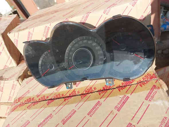 للبيع... كيجات دشبول كيا اوبتيما خليجي موديل ٢٠٠٩ / ٢٠١٠ مال حاوية. 
العنوان :- بغداد الحي الصناعي خلف كراج النهضة .
هاتف :- ***********
