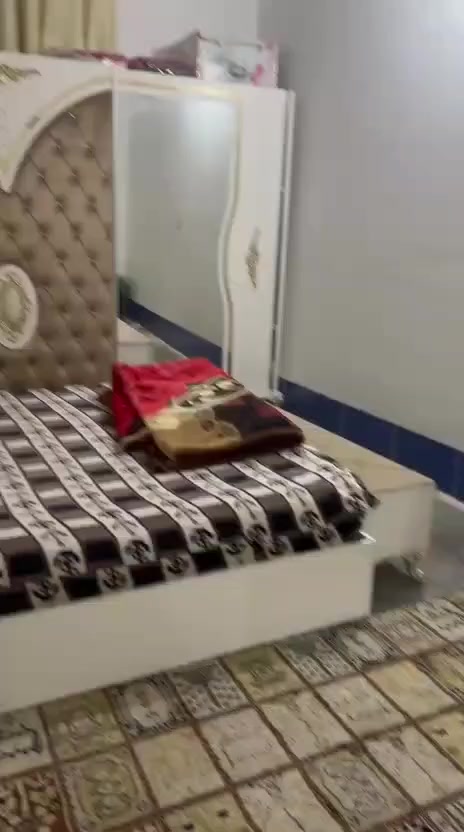 غرفه نوم مستعمل 7قطع  للبيع نضافه مرتبه  المكان اربيل قوشتبه للاستفسار عل رقم ***********
