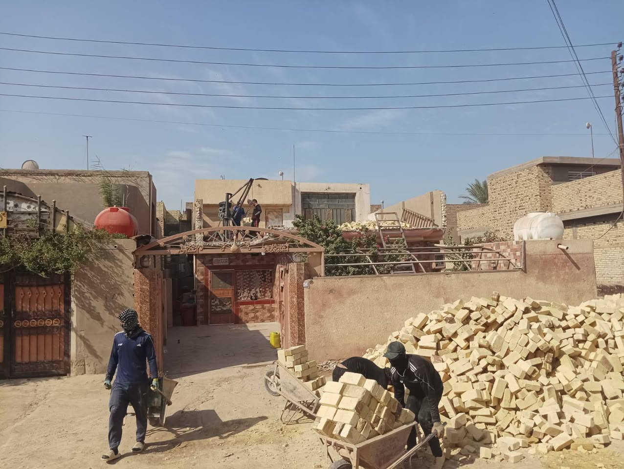 بناء البيوت وترميمها وإضافة تصاميم هندسيه بكوادر مختصه بالعمل والهندسة المدنية 
وبأسعار مناسبة جدا ووقت التسليم السريع 
داخل بابل وكربلاء 
علما نعمل بنظام الدفعات 
والأقسام بمقدمة 
والاقساط المريح 
والدفع النقدي 
اي استفسار اتصل بنا على الارقام التاليه 
***********
***********
سيد حيدر
