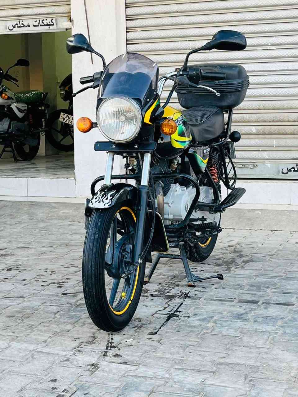 يالله السلام عليكم بوكسر موديل ٢٠ مرقم لوحة وسنوية انكليزي تحويل ثاني دراجة كفالة عامة مكينة سبانة ماممدوة عليهة دراجة بعد احله من الصور جيب الف فيتر يفحص سبانة ماممدوة عليهة ترايك وين متريد 
متوفر نضام اقصط ماستر الرافدين فقط 
عسكري متقاعد موضف او وريث 
مكاني ديالى_بعقوبه التحرير 
بيع نقد وقصط او مراوس 
***********
