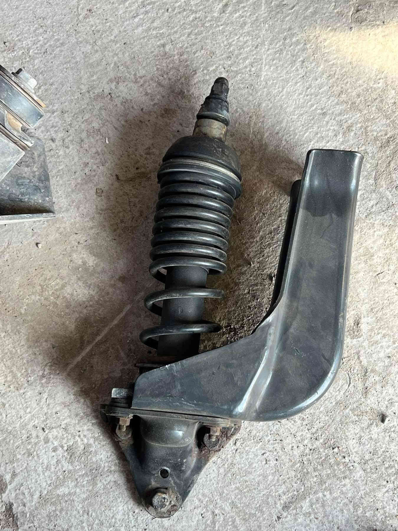 السلام عليكم جميعا تم وبعون الله وصول حاويه قطع غيار مارسدس اتيكو الى مجمع الجبوري الديوانيه مقابل معمل غاز الديوانيه للاستفسار .. *********** محمد الجبوري ….... ‭0775 698 1291‬
