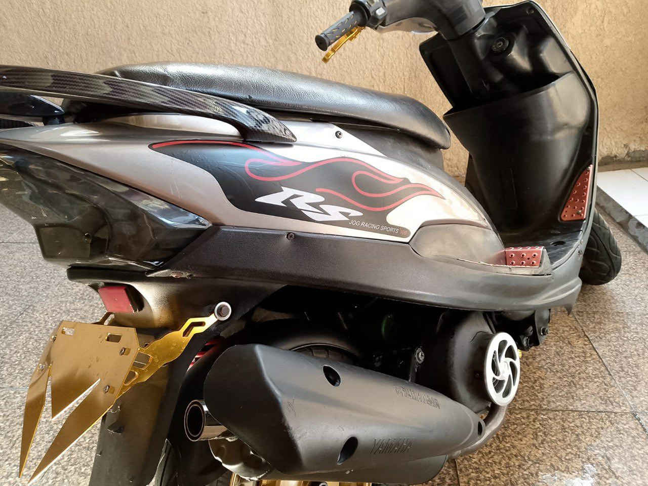 أريدها مراوس بسكنس فحل مزود مرتب وانطي فرق مكاني زعفرانيه ***********
