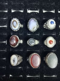 مجموعة خواتم شكلهن يدل على جودتهن قديمات.. للبيع شلعة وحده وبسعر مناسب...