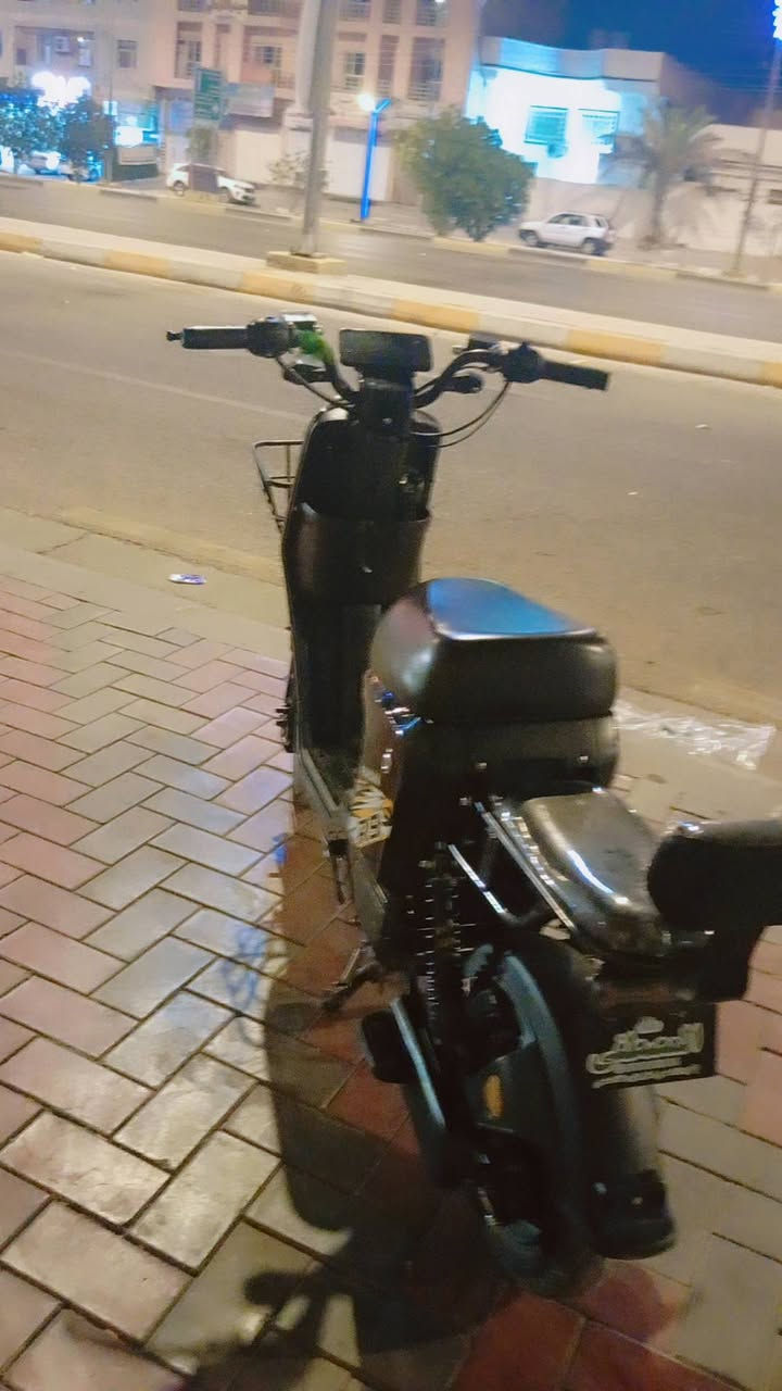 السلام وعليكم ورحمه الله وبركاته
دراجه شحن R9  الريان للبيع 

اشاير يمنه ويسره وبيهة دبل اشاره

هورن وبيهة نضام ال R رجوع الى الخلف

3 سرع سرعة الحقيقيه (70) دراجه بيهة 5 بطاريات كبار موديل 2026 نسخه جديده مو القديمه 2025 وراح يكون سعرهة 450 الف وبيهة مجال بسيط اذا شراي راسلني  مو شراي لتراسل تمام العنوان كربلاء حي الحر ❤

رقمي (***********) مراسله واتساب او اتصال فقطط 
مكلف بلنشر غير متواجد عل فيس
