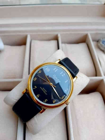 بسم الله الرحمن الرحيم
تحيه طيبه للجميع ♥️ 
للبيع ساعه اومكس 
مكينه ياباني اصلي 
سير جلد طبيعي مبدل 
مكينه بطاريه 
قطر كبير 
السعر 25 الف 💵💵
العنوان بغداد الدورة 
يوجد توصيل إلى جميع محافظات العراق وبغداد أيضاً 
للحجز والاستفسار المراسله على الخاص او على الرقم 
ه‍ *********** ☎️ متوفر واتساب
